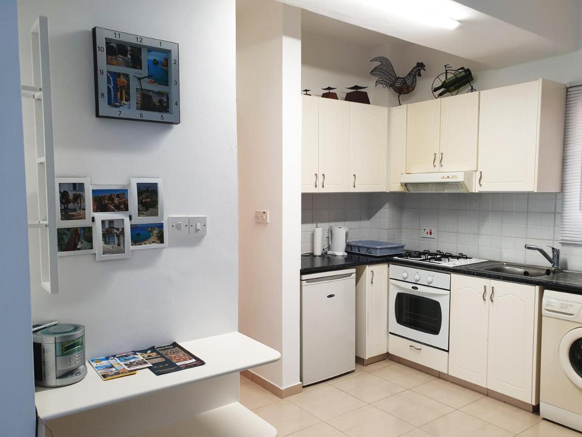 Apartmán Psyche Harbor Paphos Exteriér fotografie